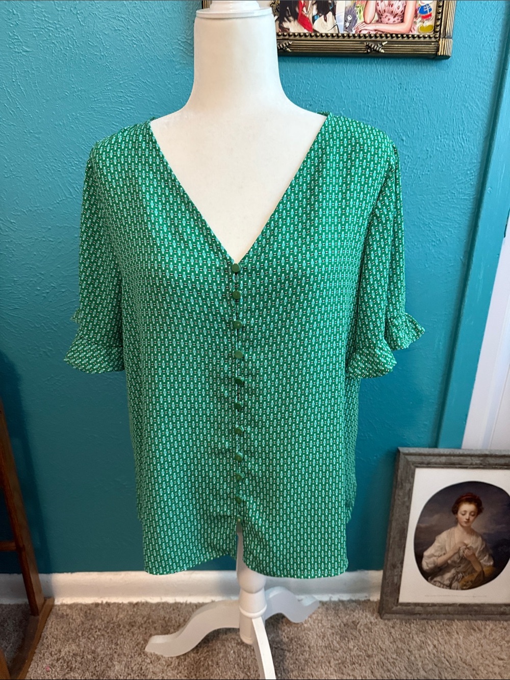 CeCe Green Button-Front V-Neck Blouse